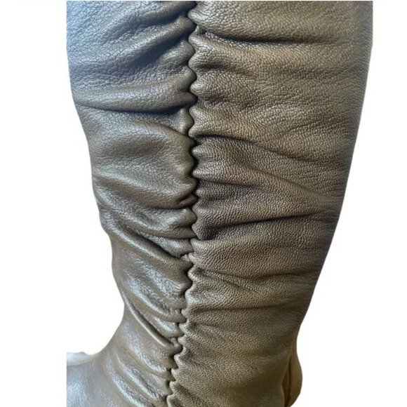 Jimmy Choo 7.5 Gathered LEATHER Riding Boots Knee High Flat Tall Gray Taupe - Picture 8 of 11